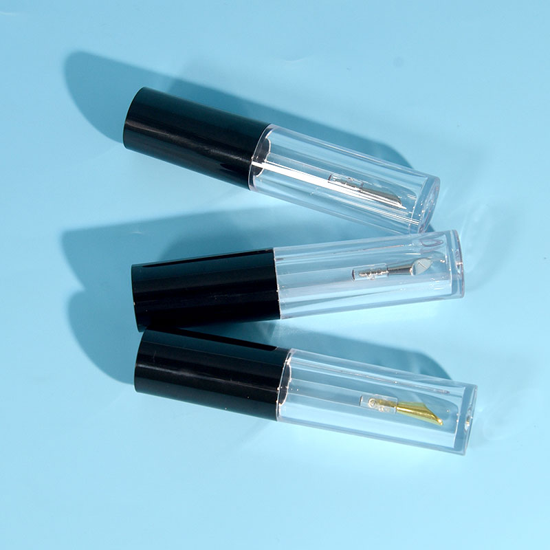 廠家批發(fā)圓形PET材質5ml唇釉管帶小馬蹄型鋅合金金屬刷頭唇彩管